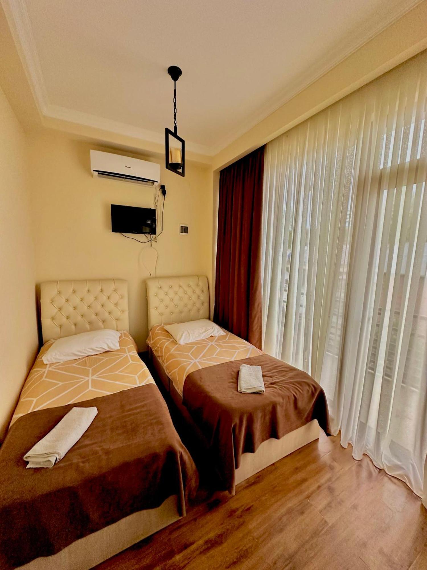 Hotel Balcony Kutaisi Exterior foto